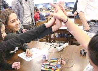 “가르치는 건 2번 배우는 것” 누구보다 대면 수업 고대