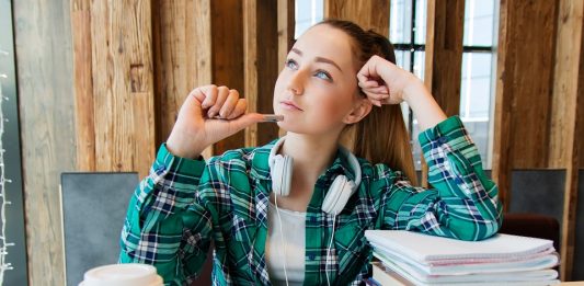 합격 통지서를 받았다, 어느 대학을 선택할까?