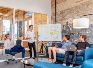 차별화된 스펙을 갖고 싶다면 ‘청소년 창업’ 을 주목하라 This photo is free for public use. ❤️ If you do use this photo, Please credit in caption or metadata with link to "www.useproof.com".