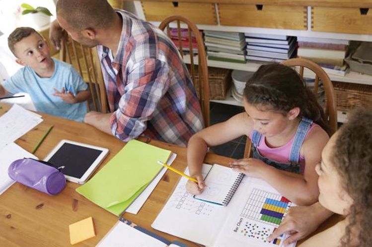 원격수업 자리 잡았지만 학업수준 떨어졌다