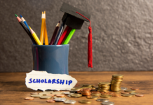 미국엔 여러 종류 장학금 많아…12학년 남은 기간 꼭 신청해야