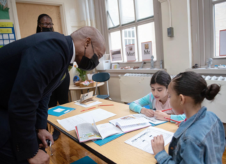 뉴욕시, 모든 초등학생 파닉스 교육 의무화