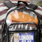 학교 안전 위해 투명백 의무화 고민 중