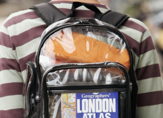 학교 안전 위해 투명백 의무화 고민 중