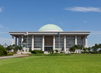 선천적 복수국적 포기 기한 ‘제한적 연장’…법사위 의결