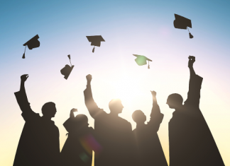 학사학위 취득에 걸리는 시간은 4년?