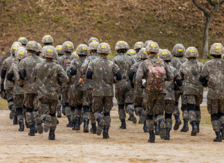 한국 법원 “부모 귀국했으면 자녀는 병역 해야” 판결