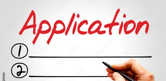 지원서 급증에도 웃지 못하는 대학들 Application blank list, business concept
