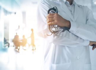 의대 정원 제한·긴 수련 기간에 의사 태부족