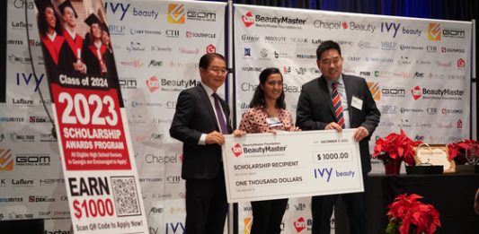 “꿈을 가지고 세상을 바꿀 학생들 응원합니다” 뷰티마스터 재단, 150명에 장학금 전달
