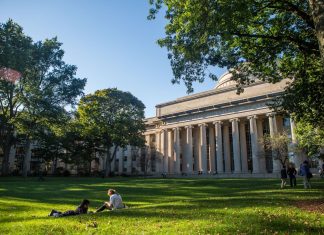 “비싼 학비·시간 투자했는데”…일자리 못 찾는 美 MBA 졸업생