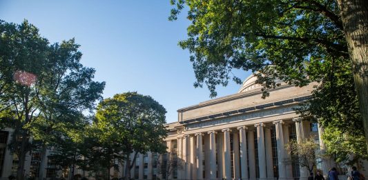 “비싼 학비·시간 투자했는데”…일자리 못 찾는 美 MBA 졸업생