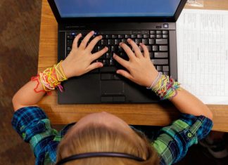 IL 원격 수업 관련 법 시행 중