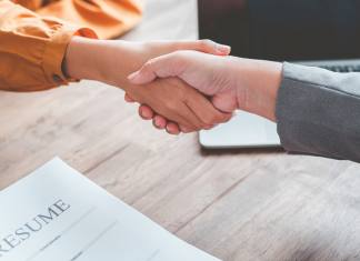 기업들, 30대 중반 이후 세대 고용 선호한다…