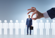 대학 졸업생 50% 이상, 학위 불일치 직업에 근무 중이다