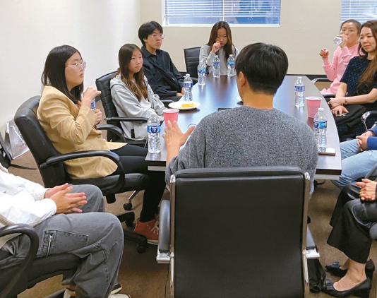 자녀들 “공부 압박 스트레스” vs 부모들 “말대꾸 등 적응 안돼”