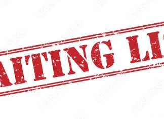 합격 웨이트리스트 오르면 UC는 성취·성적향상 추가 접수 가능 Waiting list red stamp on white background