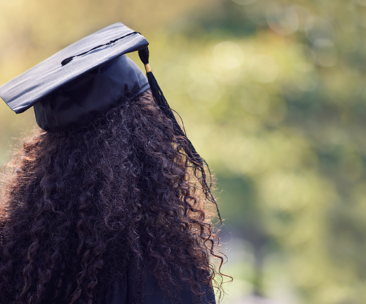 기술 취득 과정 제공, 영리 대학 졸업해도 취업 힘들다