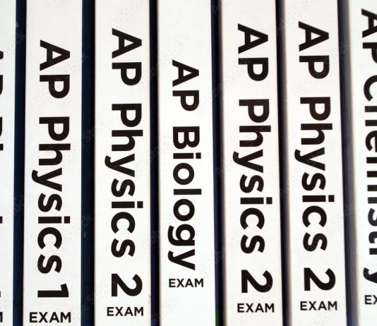 AP시험 착각이 점수 갈라…양보다 전략이 고득점 좌우 Scholar books for education background. Advanced Placement exams and tests.