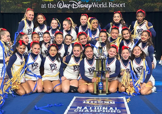 벡맨고 UCA 치어리딩 내셔널 챔피언십 우승