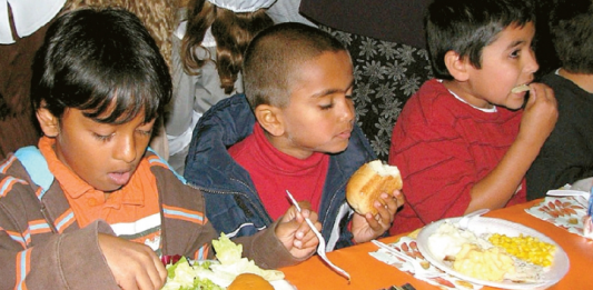 새 학기 점심값 급등세…학부모 가계 부담 가중