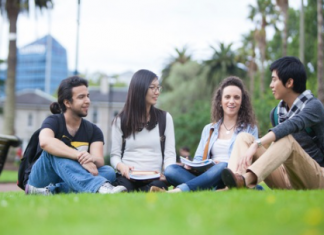 명문대 아시안 신입생 비율 증가…흑인 비율은 크게 감소