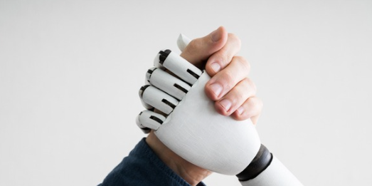 AI 시장의 뜨는 새 직업 ‘전방 배치 엔지니어’