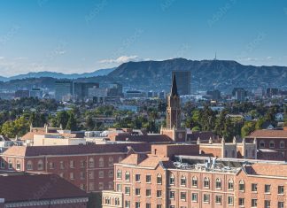 USC, 재정난에 인력 1000명 감원 The landscape of USC buildings and Los Angeles