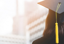 성인 3명 중 2명 “대학 학위 가치 없어”