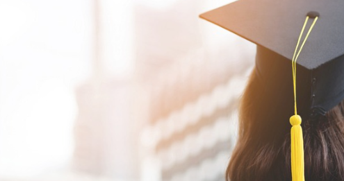 성인 3명 중 2명 “대학 학위 가치 없어”